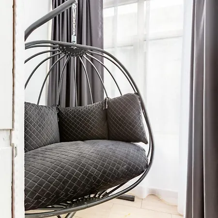 Spacious On Bagdat Street Kadikoy