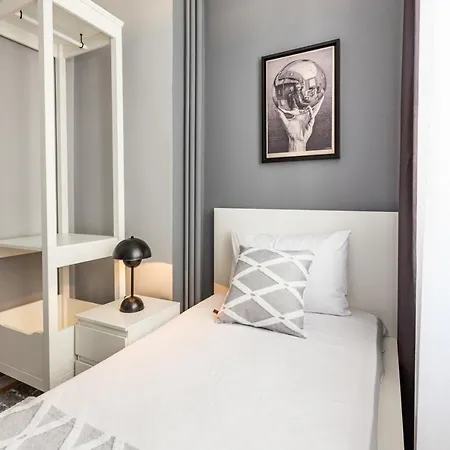 Spacious On Bagdat Street Kadikoy Istanbul