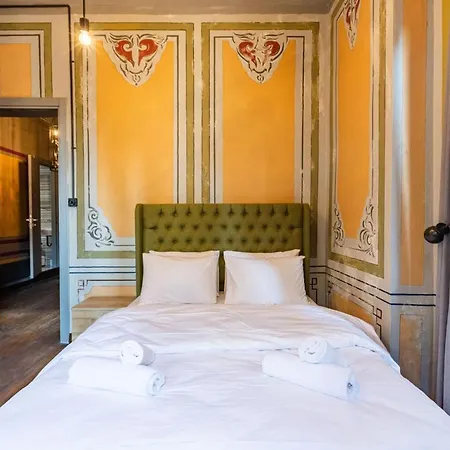 Historical Flat With Hammam Near Taksim *