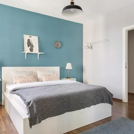 Apartment Modern Flat With Terrace On Bagdat Avenue