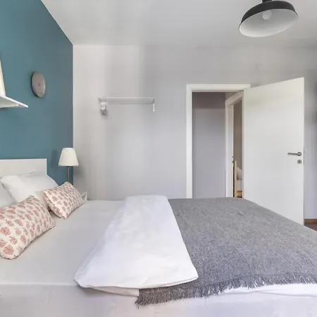 Modern Flat With Terrace On Bagdat Avenue شقة اسطنبول