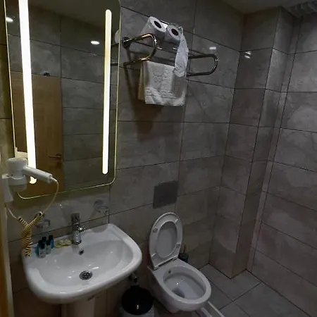 The Lola Hotel 3*