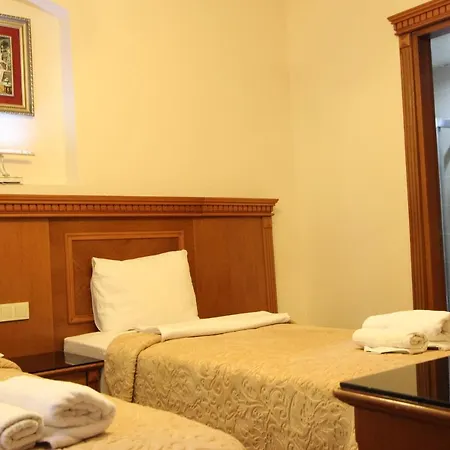 Hotel New House 4*