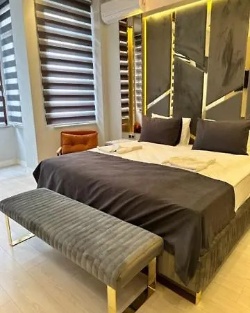Hotel Well House