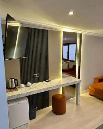 Hotel Well House