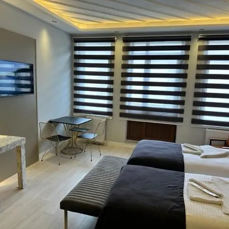 Hotel Well House *