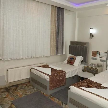Hotel Kurban 3*