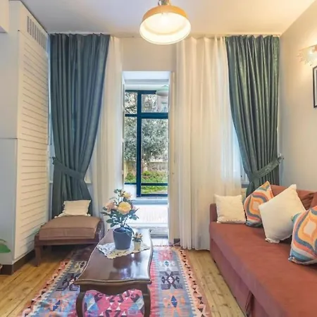 4-story Gem In Cihangir - 5 Bedroom & Cute Rooftop Apartament *