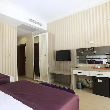 Nil Center Hotel