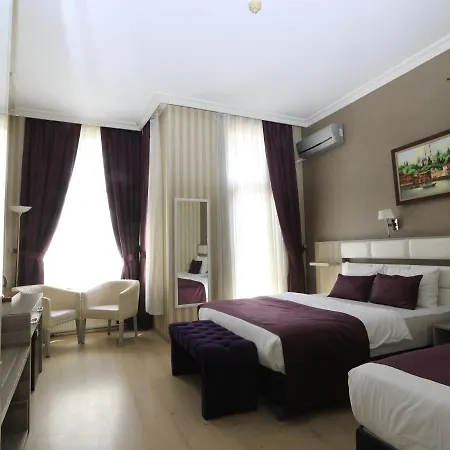 Nil Center Hotel