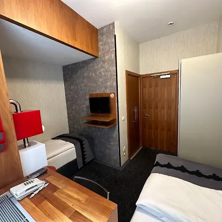 Black Art Hotel *