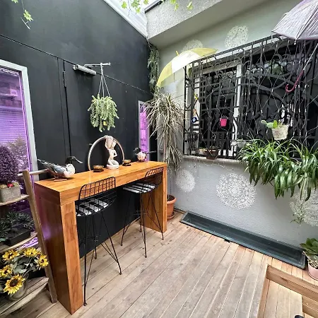 Black Art Hotel