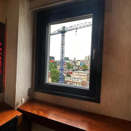 Black Art Hotel
