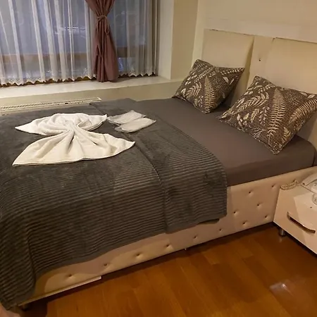 Chanel Suits Aparthotel *