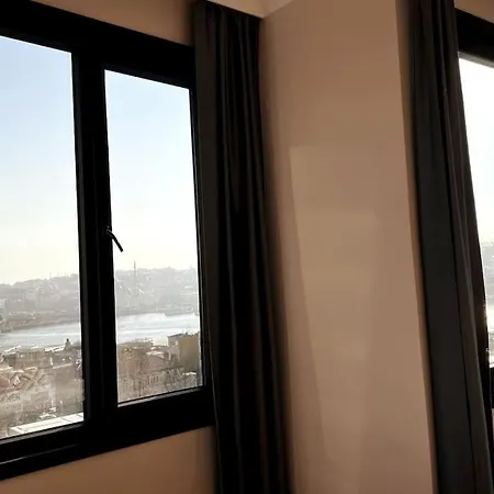 Wonder Karakoy Goldenhorn 8- Ultra Luxury , 4br, Sea View