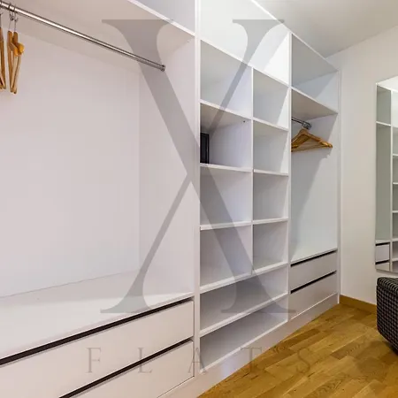 X Flats Vilhelm Apartment *