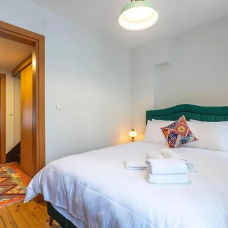 4-story Gem In Cihangir - 5 Bedroom & Cute Rooftop Apartment