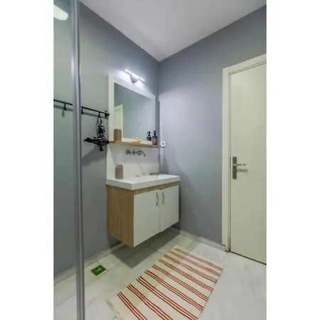 Apartment 4-story Gem In Cihangir - 5 Bedroom & Cute Rooftop Istanbul
