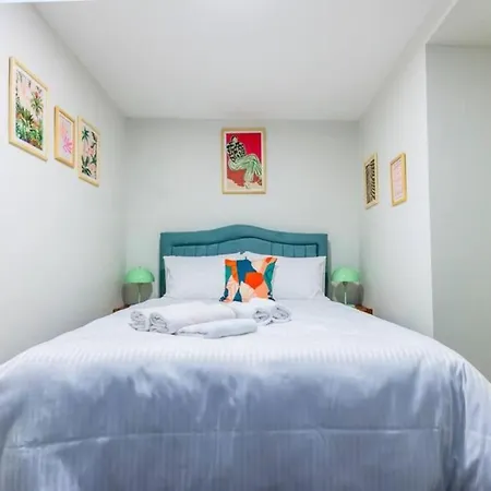 Apartment 4-story Gem In Cihangir - 5 Bedroom & Cute Rooftop *
