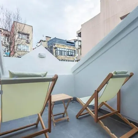 Apartment 4-story Gem In Cihangir - 5 Bedroom & Cute Rooftop