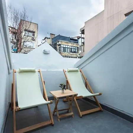 4-story Gem In Cihangir - 5 Bedroom & Cute Rooftop * Istanbul