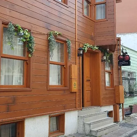 Szálloda New Cherry 2*