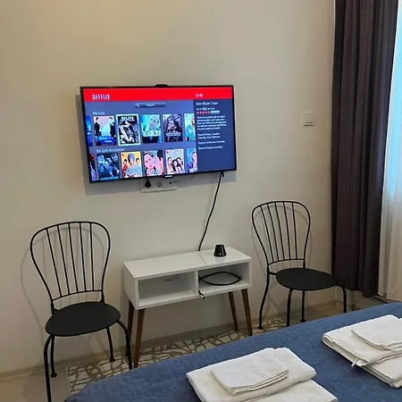 Centrally Located, 2+1 House In Taksim, Cihangir Apartment