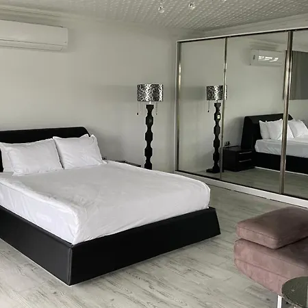 Liebeshotel Palm