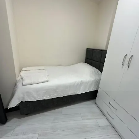 Rose Apartment *