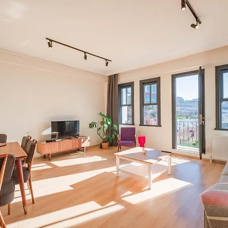Апартаменты Homie Suites - Newly-constructed Modern Design In Beyoglu