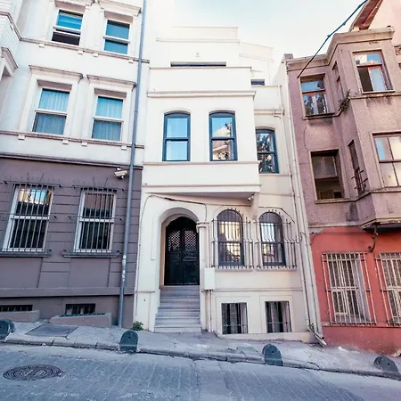 Апартаменты Homie Suites - Newly-constructed Modern Design In Beyoglu