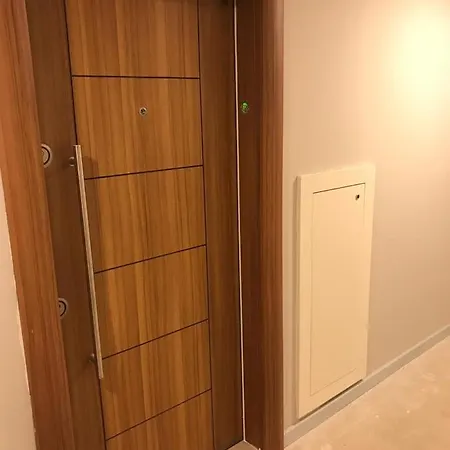 Lens Living Center Apartment