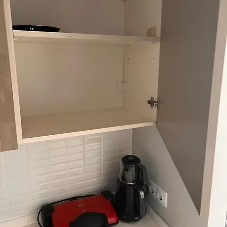 Lens Living Center
