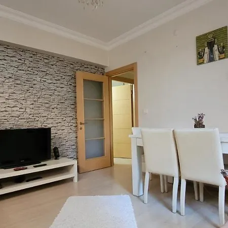 An Easy Transport And Quiet In Guest house