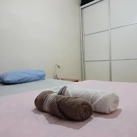 An Easy Transport And Quiet In Guest house Istanbul