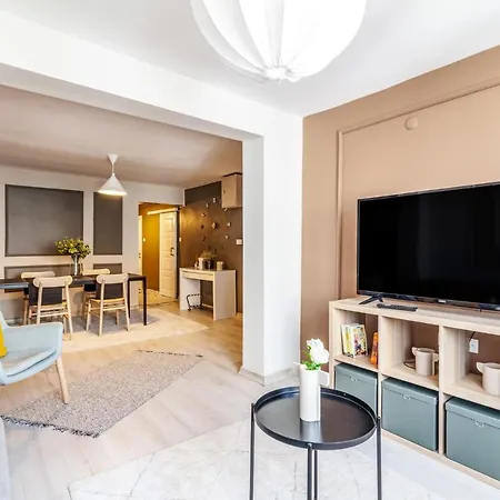 Spacious Oasis In Beyoglu Steps From Galataport Апартаменты