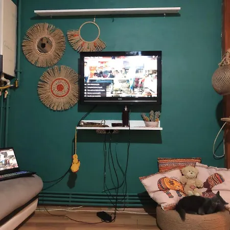 Merkezi Deniz Manzarali Ev Apartment