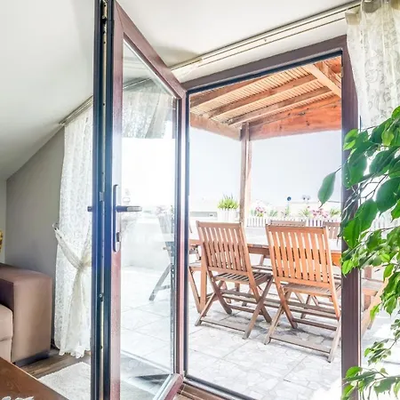 Chic Modern Flat With Terrace In Florya Apartment *