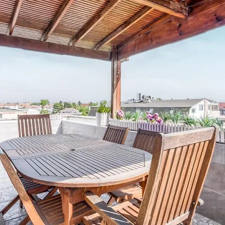 Chic Modern Flat With Terrace In Florya Istanbul