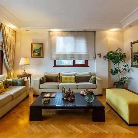 Apartment Flat Near Bosphorus Coast With View In Uskudar Istanbul