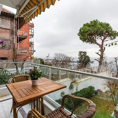 Apartment Flat Near Bosphorus Coast With View In Uskudar *