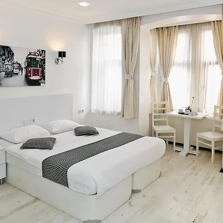 Royal Pera Taksim 3*