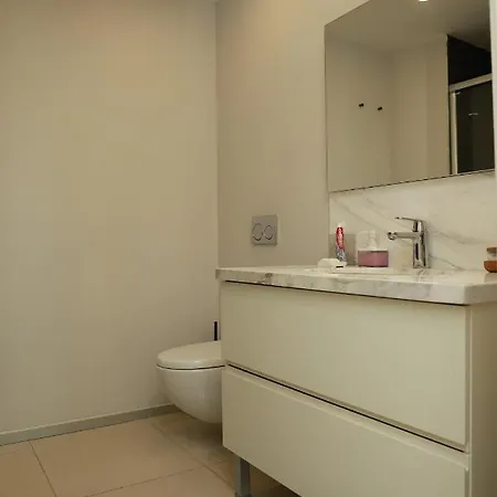 Apartment Lovely Two Bedroom Istanbul