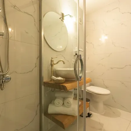 Aya Butik Adalar