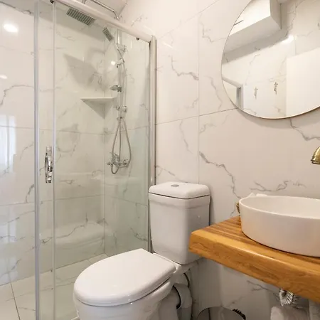 Aya Butik Adalar