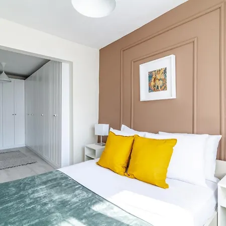 Apartment Spacious Oasis In Beyoglu Steps From Galataport