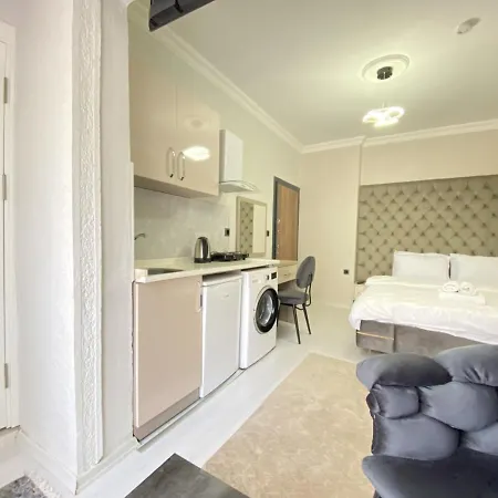 Apartment Studio Flat 1 Min To Trump Mall And Metro In Sisli
