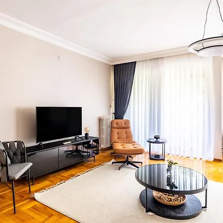Apartment Chic Spacious Flat W Balcony 5 Min To Moda Coast