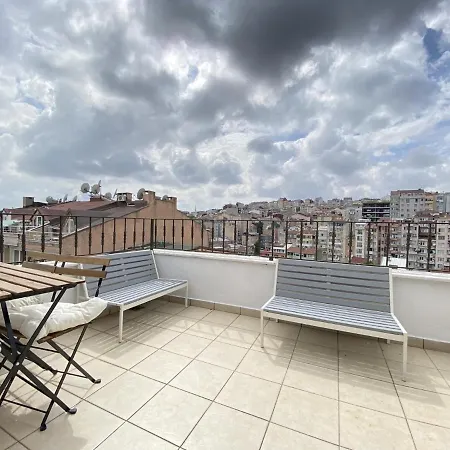 Flat W Terrace 10 Min To Citys Mall And Taksim Istanbul