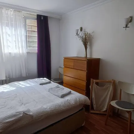 1+1 Flat In Cihangir With Cozy Backyard Apartment *